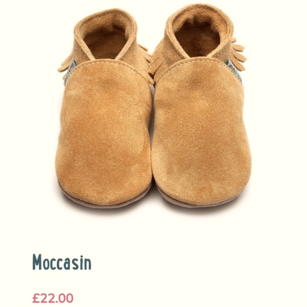 👶 Baby suede leather moccasins.  Size 0-6 months. Tan. Inch Blue.